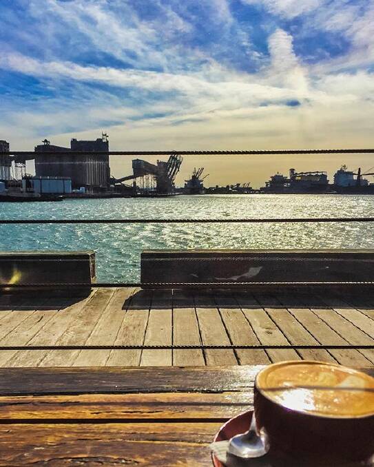 MORNING SHOT: INSTA @miss_haami Good morning #newcastlensw... Warm sun & holiday fun ☀️ #honeysucklehotel #nsw #australia #coffee #brunch #sun #catchups #goodcompany #water #harbour #wharf #beautifulday