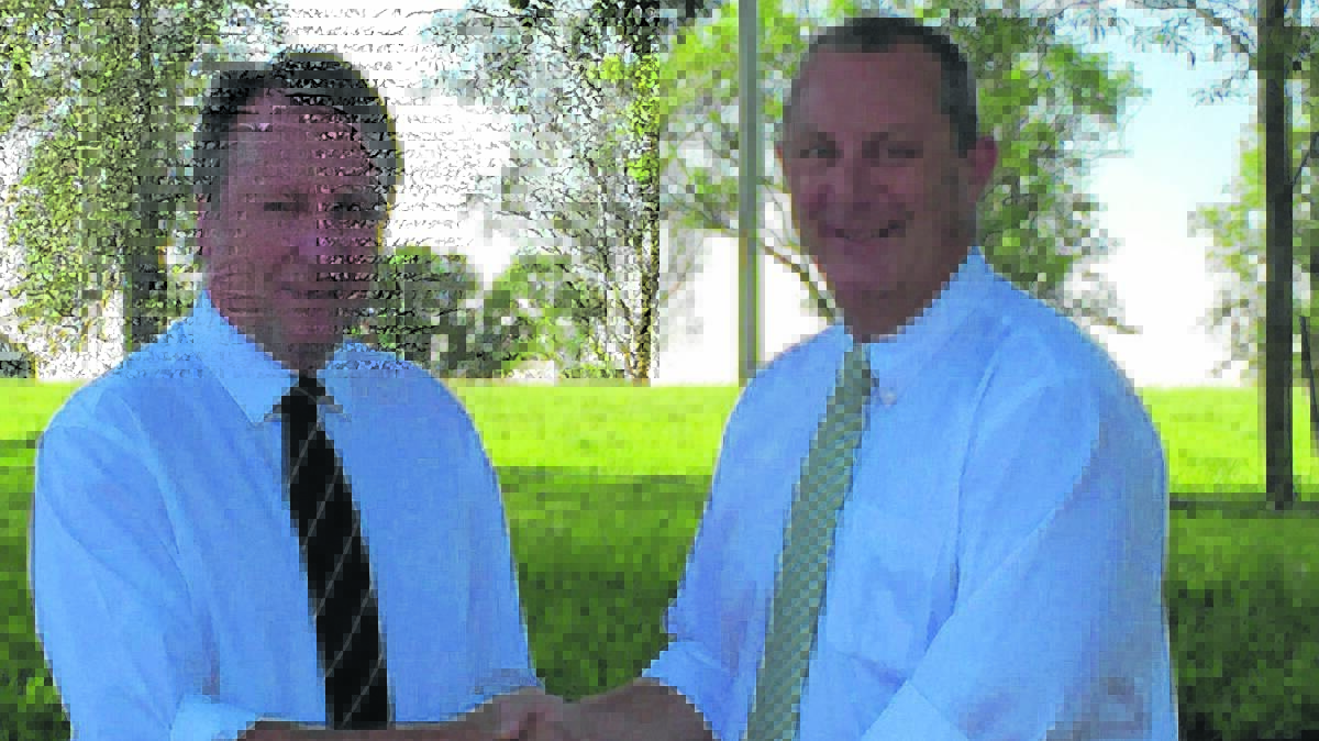 GOOD NEWS: NSW Minister for Natural Resources, Lands and Water Kevin Humphries and Upper Hunter Shire mayor Michael Johnsen.