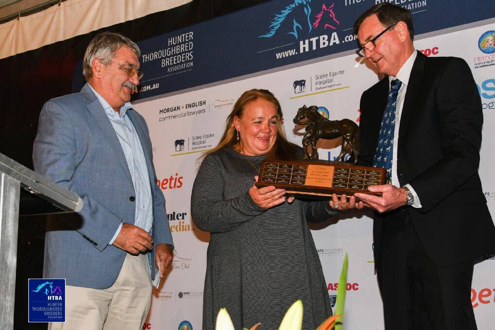SERVICE: The winner of the 2022 Hunter Thoroughbred Breeders' Association Murray Bain Award Yvonne Clerke (centre) on Wednesday, May 11, in Scone. Picture: Hunter Thoroughbred Breeders' Association