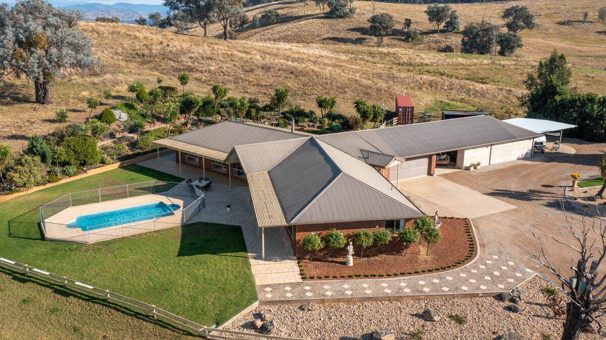 This property at 467 Central Reserve Road is 10 minutes from Albury/Wadonga. Photo from listing.