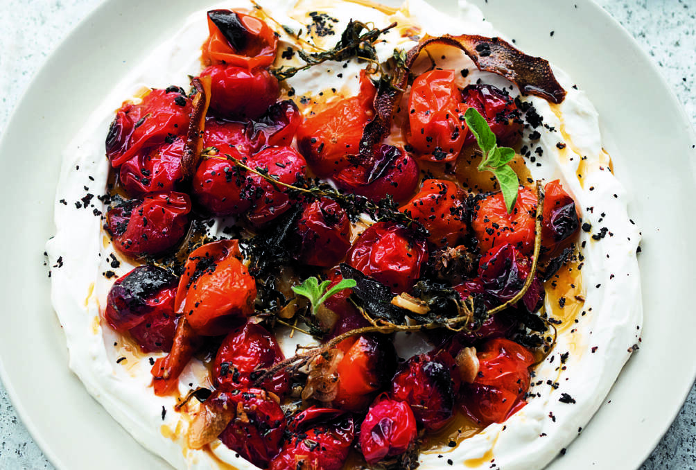 Hot charred cherry tomatoes with cold yoghurt