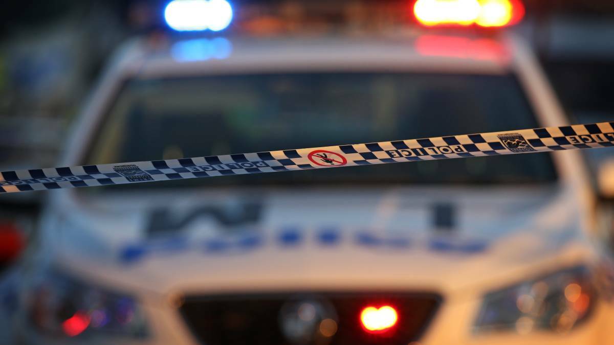 Serious crash closes New England Highway at Camberwell