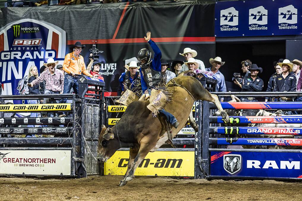 Lachlan Richardson on board 'Kick Start My Heart' for 84.25pts in the second round of the PBR Monster Energy Tour grand finals. Picture by Stephen Mowbray.