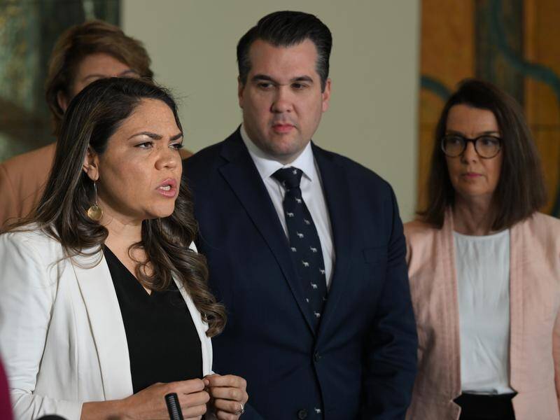 Members of the federal opposition have raised concerns about scrapping cashless welfare cards. (Mick Tsikas/AAP PHOTOS)