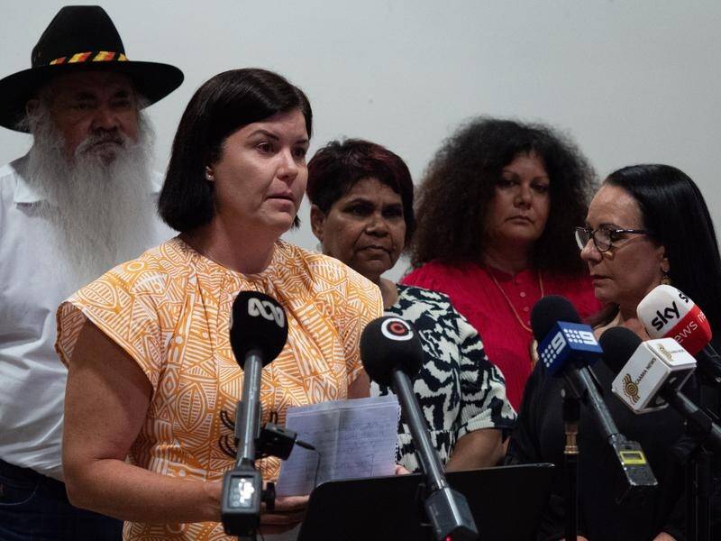 NT Chief Minister Natasha Fyles, second from left, met with community leaders in Alice Springs. (Pin Rada/AAP PHOTOS)