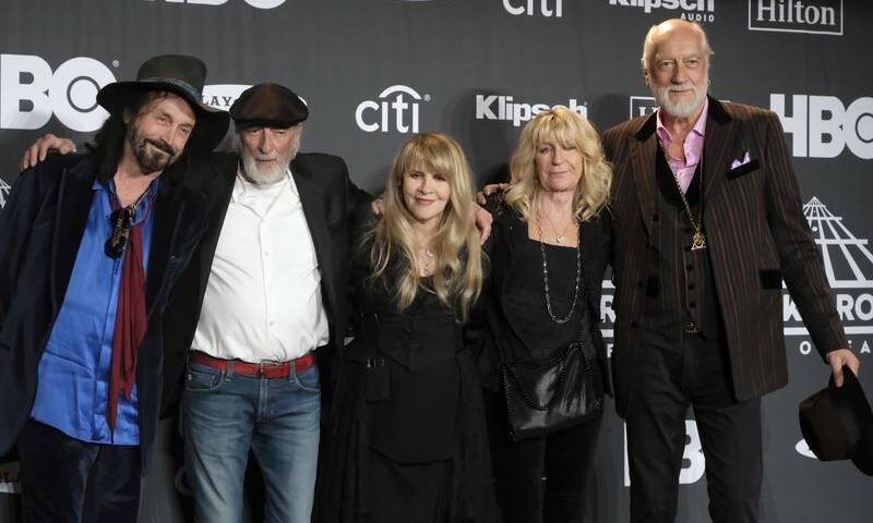 Fleetwood Mac's Christine McVie (2nd right) has died aged 79. (AP PHOTO)