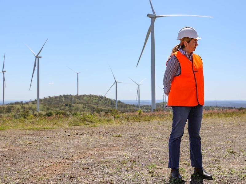 Annastacia Palaszczuk's new energy plan will rely on wind and solar projects in regional Queensland. (Russell Freeman/AAP PHOTOS)