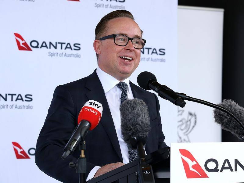 Alan Joyce has assured Qantas customers that "we're working hard to get back to our best". (Jono Searle/AAP PHOTOS)