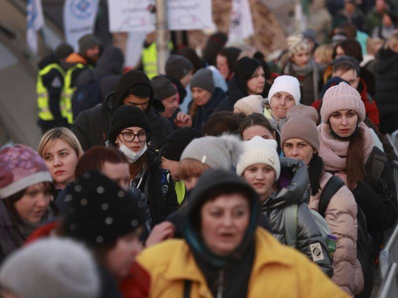 Premiers Annastacia Palaszczuk and Daniel Andrews have offered to help Ukrainian refugees.