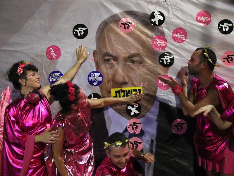Celebrations to mark the end of the Netanyahu era have been held outside his residence in Jerusalem.