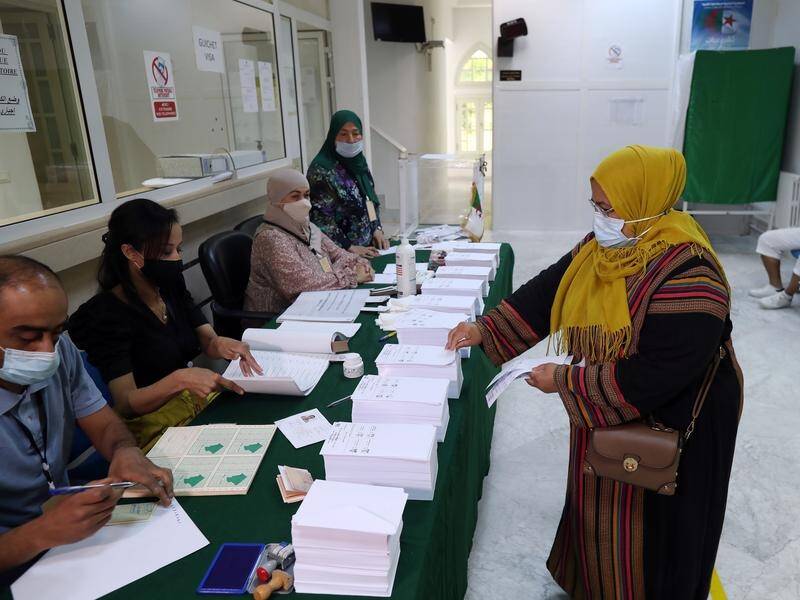 Algerians have gone to the polls in the nation's parliamentary elections.