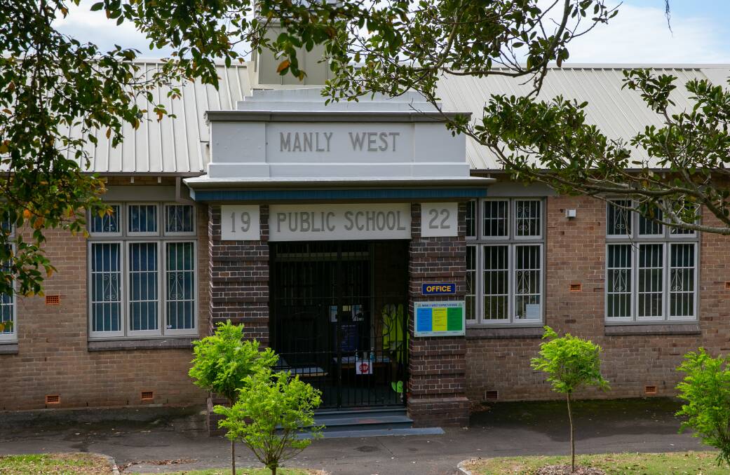 Eleven children and a teacher were hospitalised with burns following a science experiment at Manly West Public School on Monday, November 21, 2022. Picture by Geoff Jones